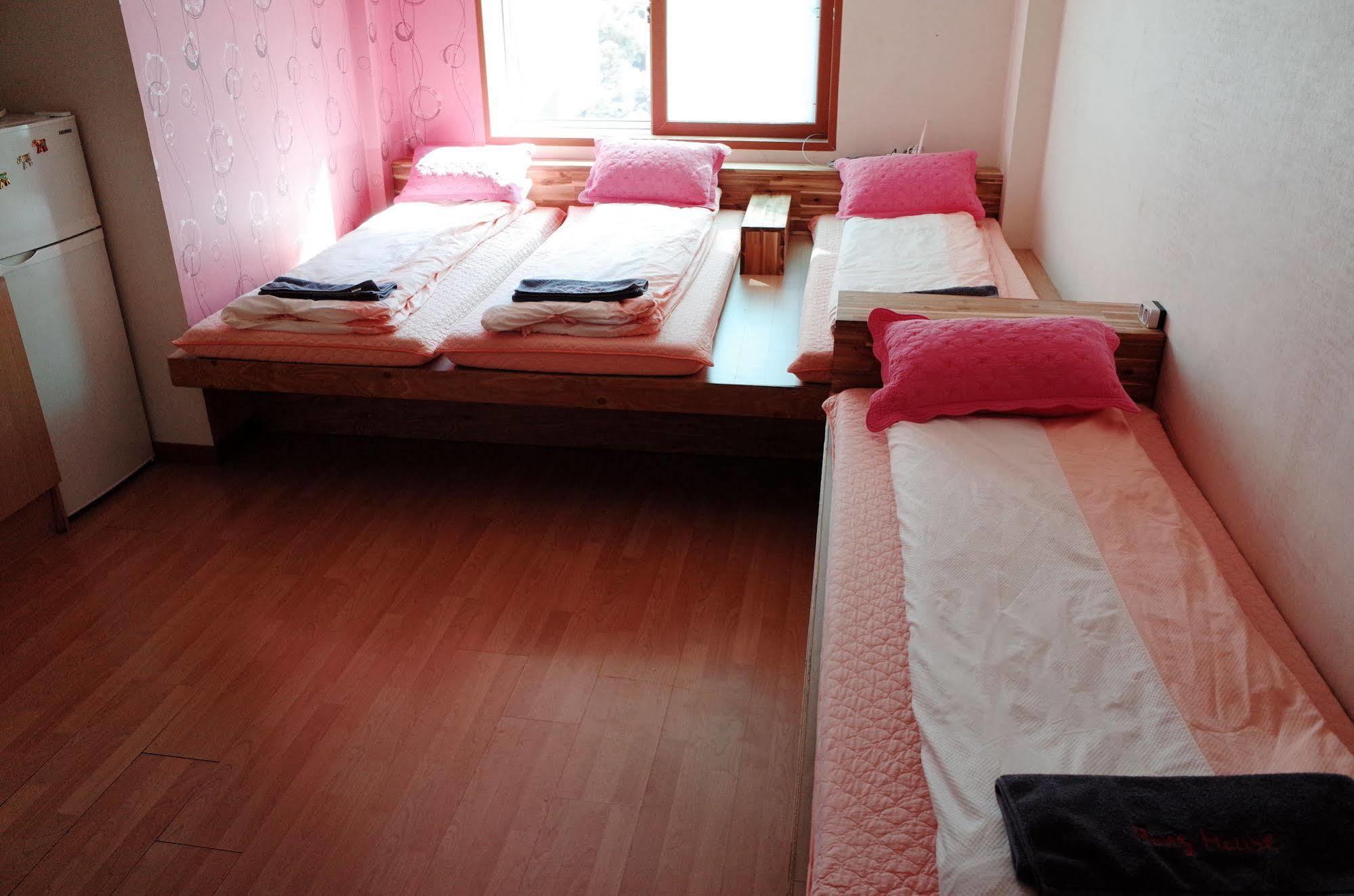 Хостел Bong Backpackers Сеул Екстер'єр фото