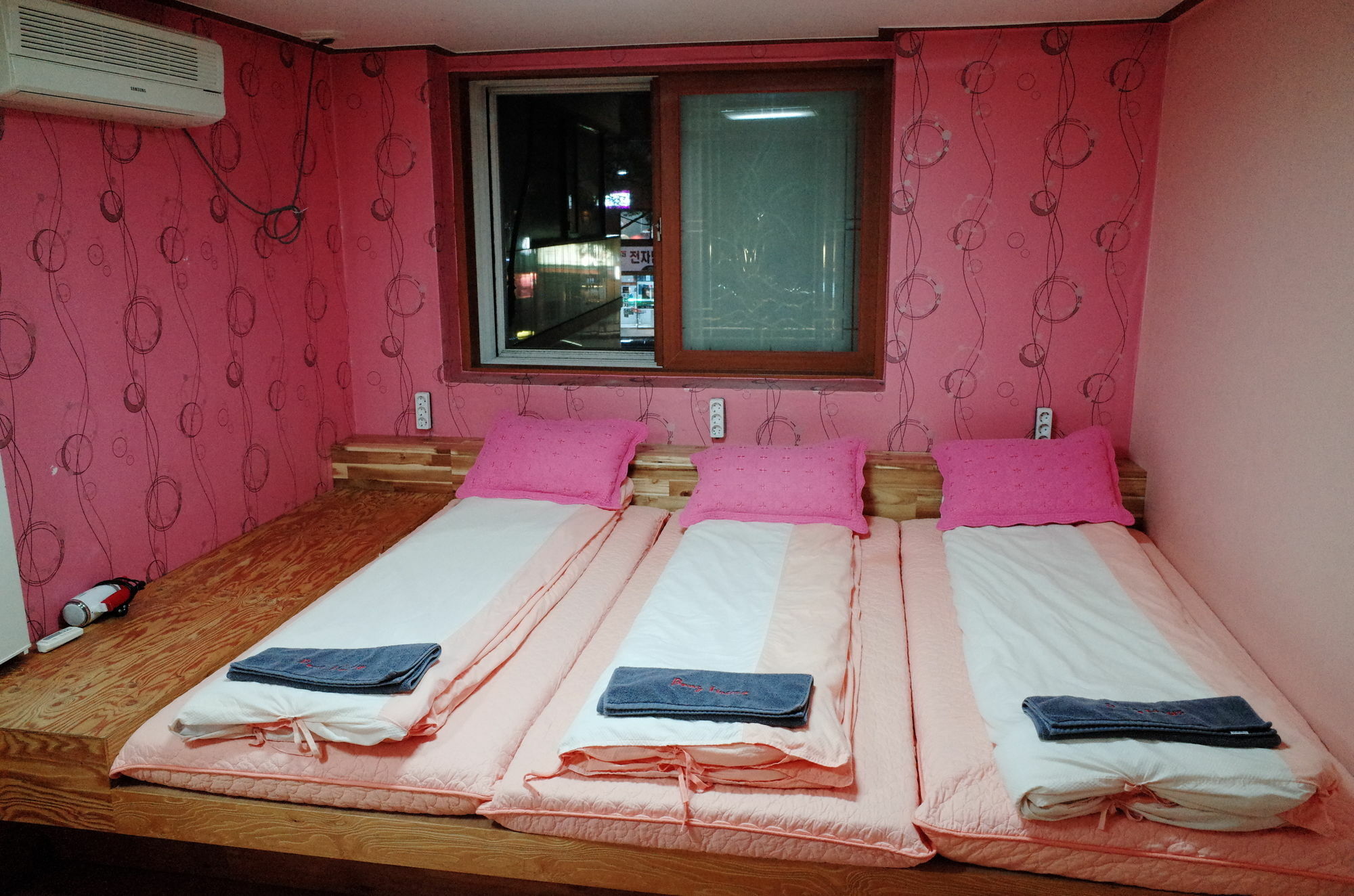 Хостел Bong Backpackers Сеул Екстер'єр фото